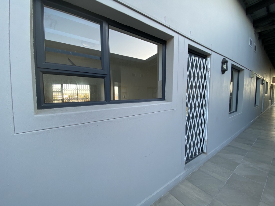 2 Bedroom Property for Sale in Parklands Western Cape